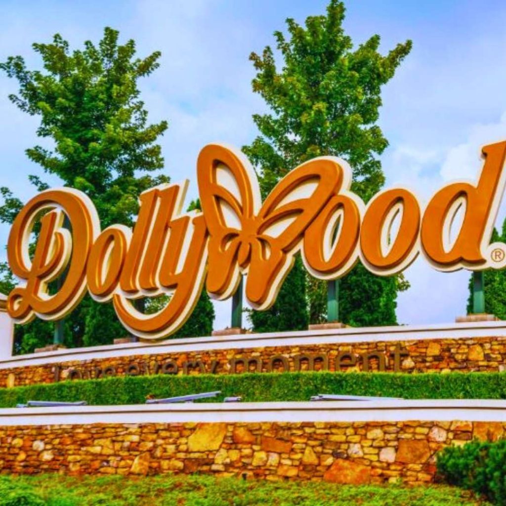 What Is Smoky Mountain Christmas at Dollywood?