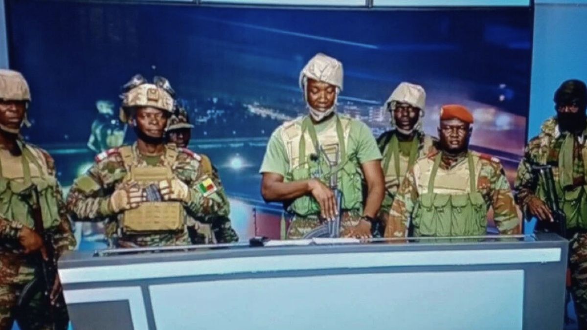 On Dec 7, 2025, soldiers briefly seized Benin’s state TV to announce a coup against President Patrice Talon. Within hours the Benin coup attempt collapsed. Here’s the full story.