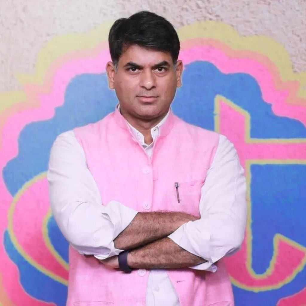Saurabh Dwivedi's resignation from The Lallantop highlights years of alleged Lallantop propaganda and anti-Hindu media bias through selective reporting and controversial events.