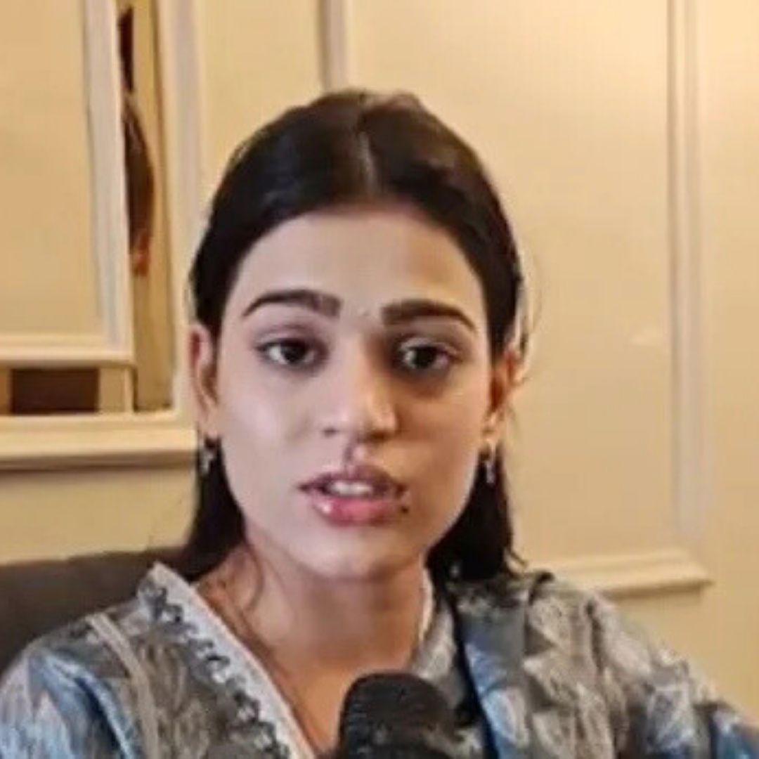 Viral Video Kanpur HDFC Branch: Aastha Singh Controversy Explained