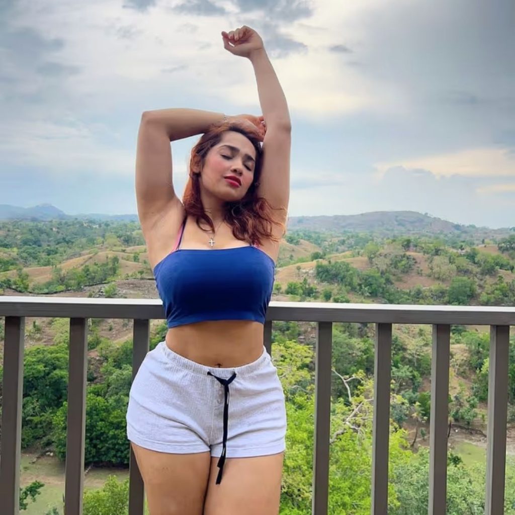 Best Divya and Aditi Mistry Must Watch Videos